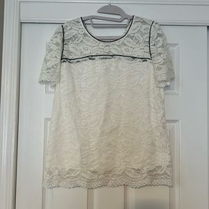 Hazel Eva Lace Overlay Short Sleeve Top Size Large
